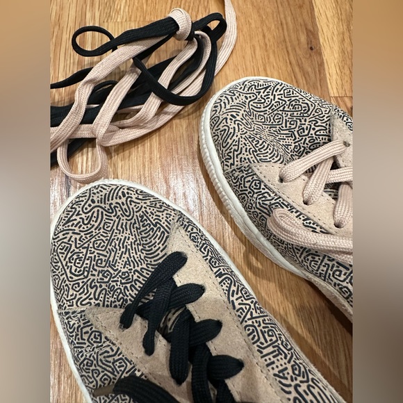 Puma x Solange Knowles Limited Edition Sneakers - Picture 3 of 4